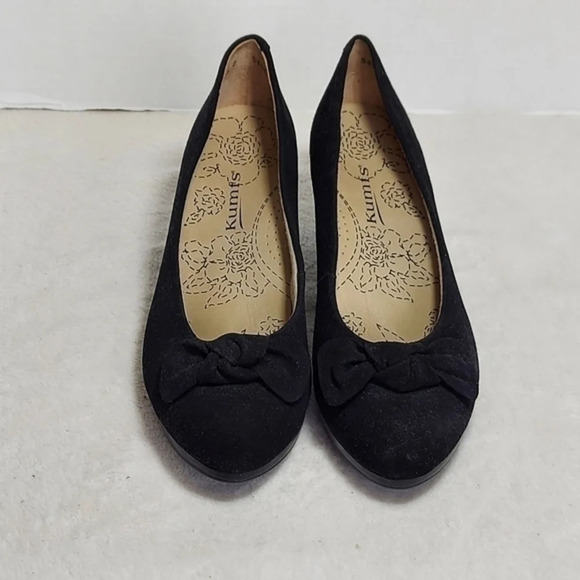 Black Suede Kumfs‎ Center Bow Heels - Picture 5 of 16